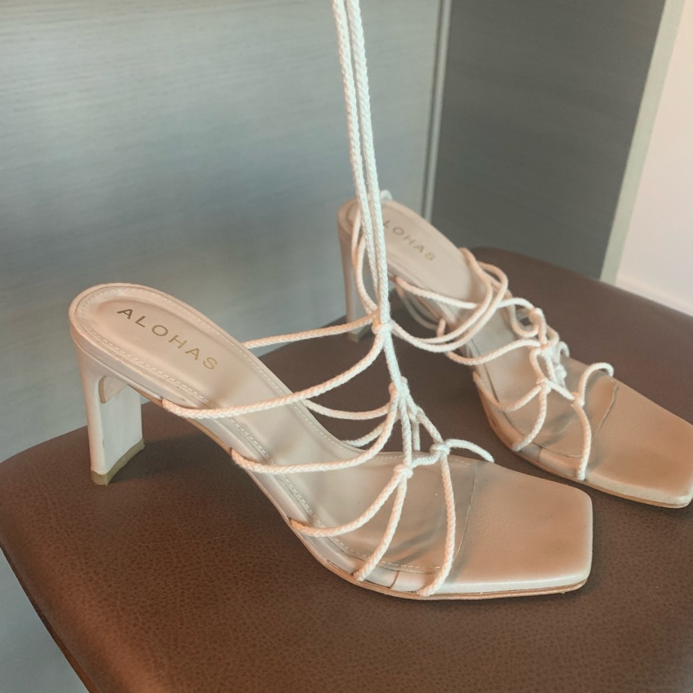 ALOHAS - unique lace up heel -Ivory